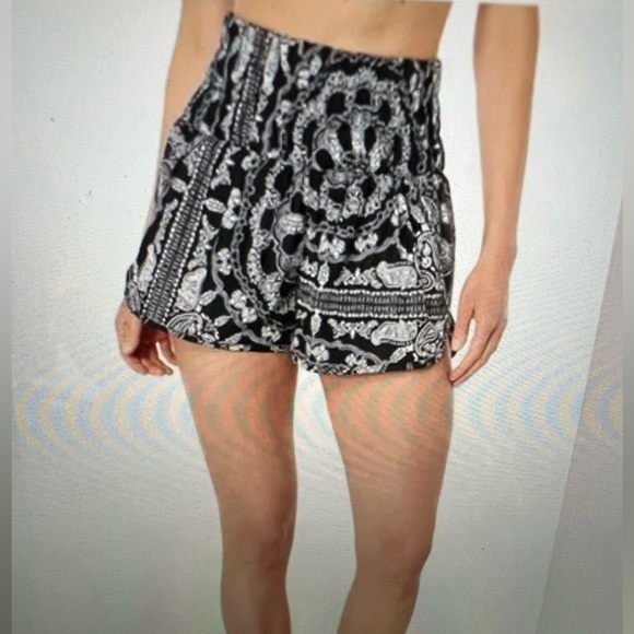 FP Movement by Free People Pants - FP Movement The Way Home Bandana Print Shorts size Small